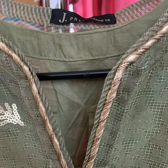 Designer fancy embroidered net Pakistani dress/ J. - Picture 3 of 5